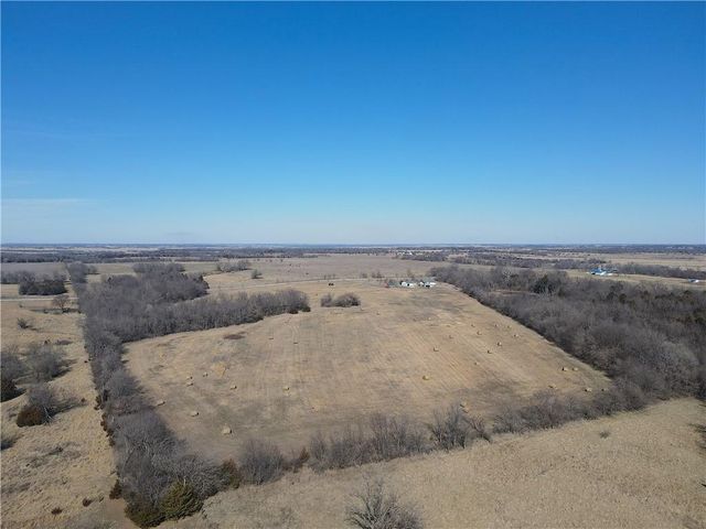 33670 SE 31 Highway, Kincaid, KS 66039