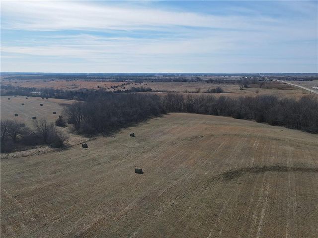 33670 SE 31 Highway, Kincaid, KS 66039