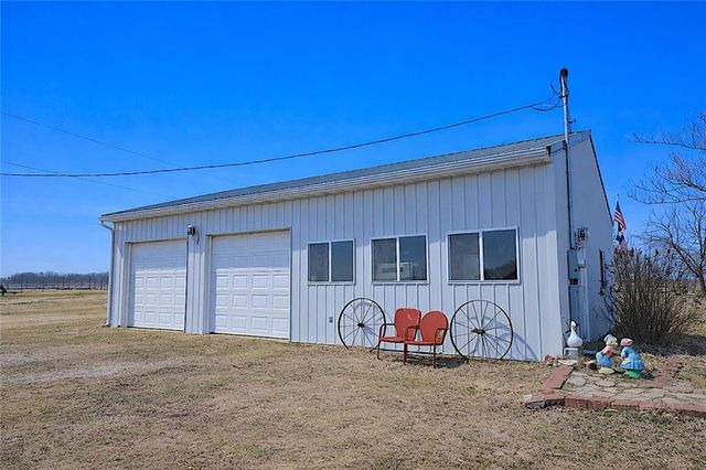 33670 SE 31 Highway, Kincaid, KS 66039