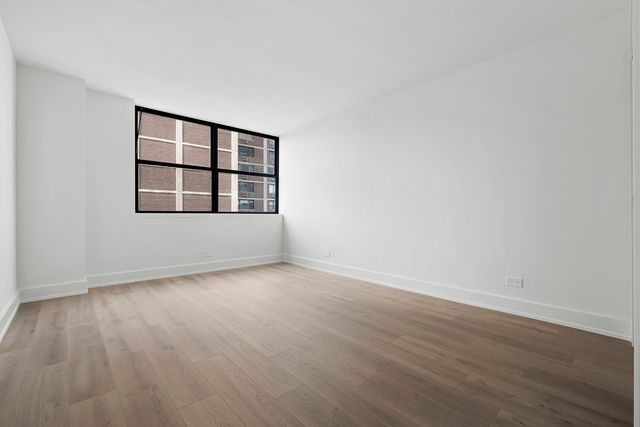 6301 N Sheridan Road 12C, Chicago, IL 60660