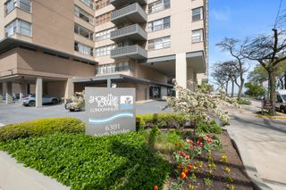 6301 N Sheridan Road 12C, Chicago, IL 60660