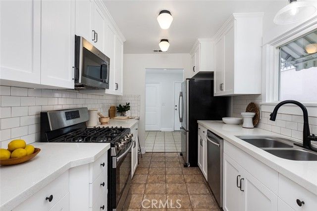 1765 Fern Lane, Glendale, CA 91208