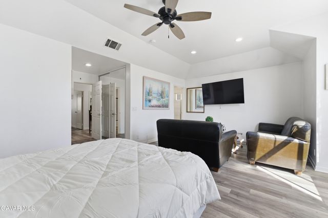 517 Orange Grove Place, Pasadena, CA 91103