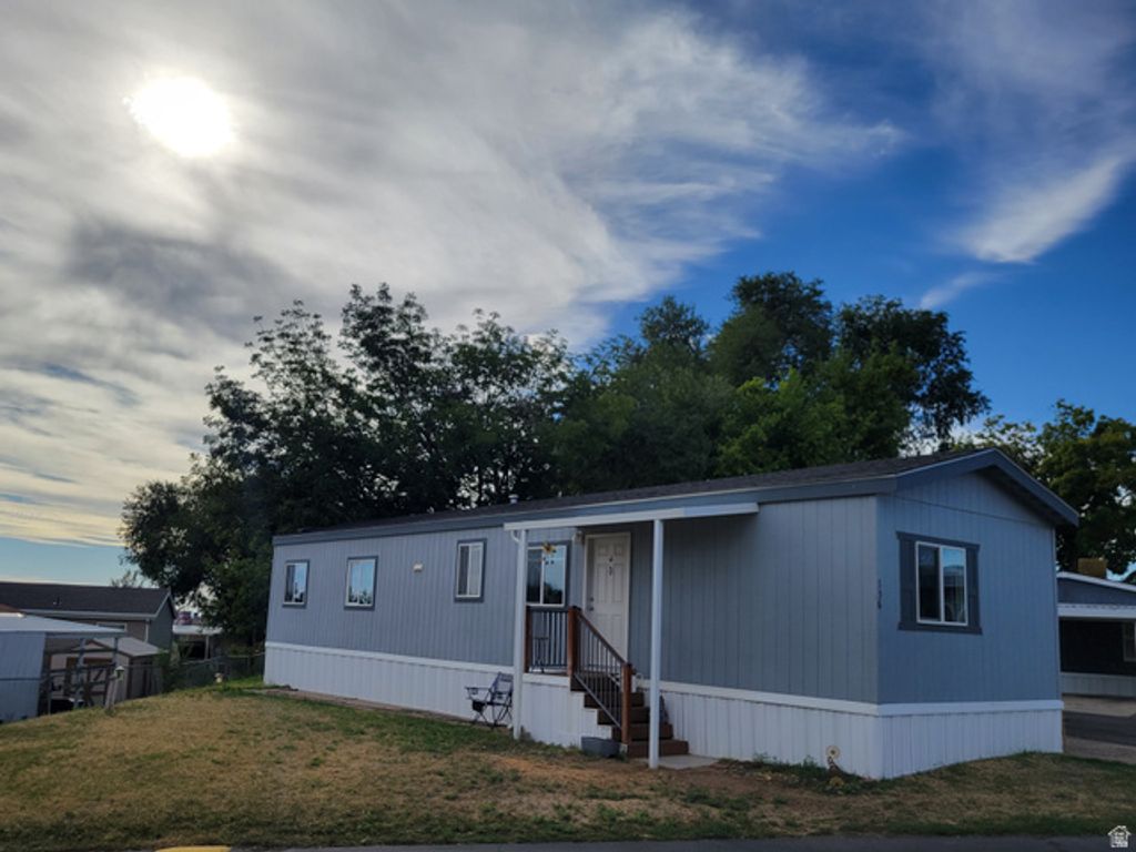 156 CUSHING WAY, Layton, UT 84041 — photo 2