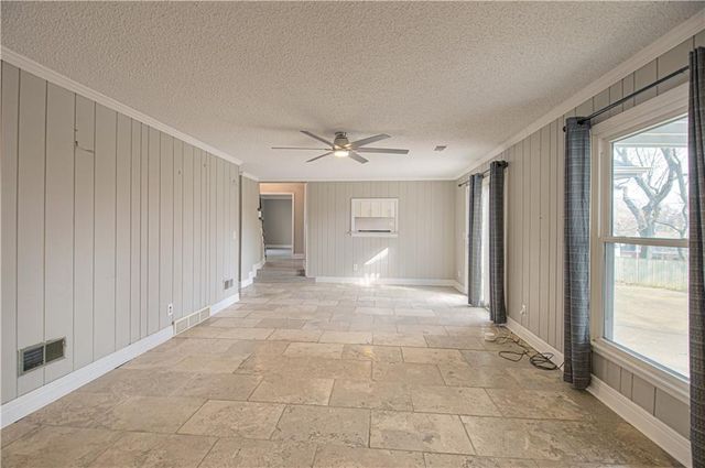 4505 NW 79th Terrace, Kansas City, MO 64151