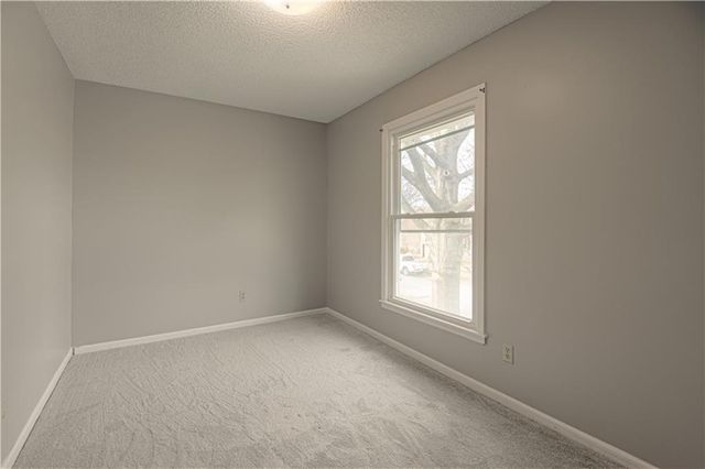 4505 NW 79th Terrace, Kansas City, MO 64151