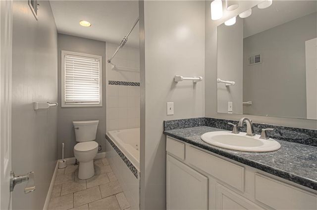 4505 NW 79th Terrace, Kansas City, MO 64151