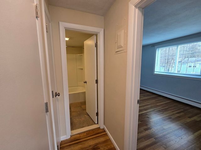 194 Lincoln St 4, Stoughton, MA 02072