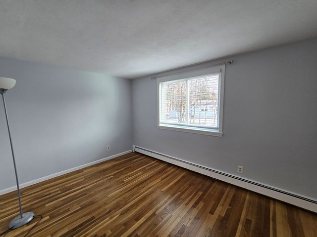 194 Lincoln St 4, Stoughton, MA 02072