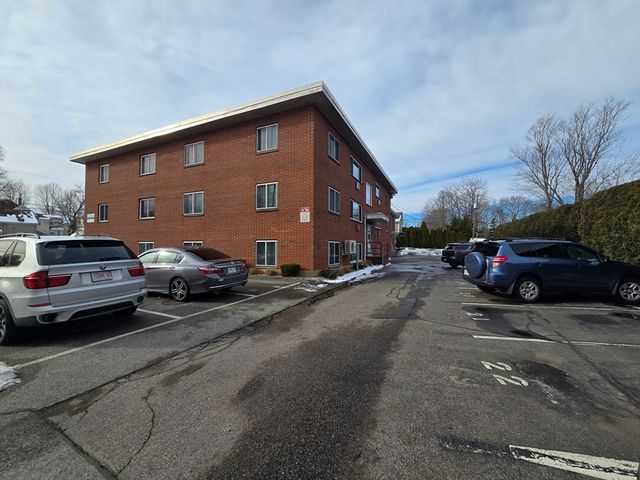 194 Lincoln St 4, Stoughton, MA 02072