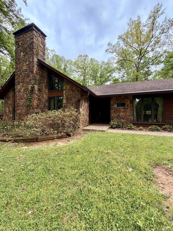 120 Emerson Place, Camden, AR 71701