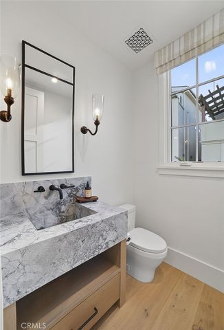 2820 Bayview, Corona Del Mar, CA 92625