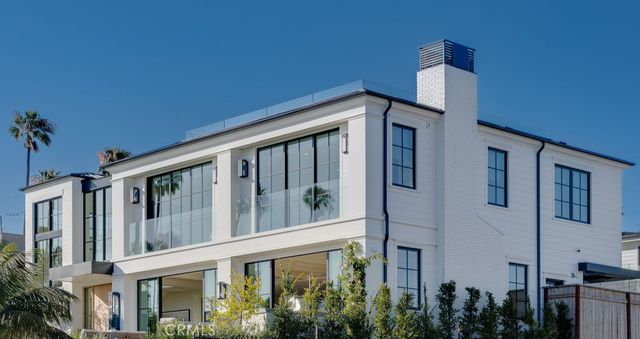 2820 Bayview, Corona Del Mar, CA 92625