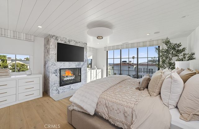 2820 Bayview, Corona Del Mar, CA 92625