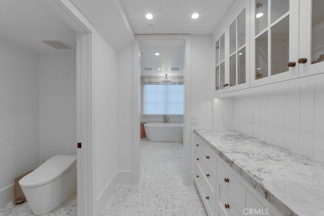 2820 Bayview, Corona Del Mar, CA 92625