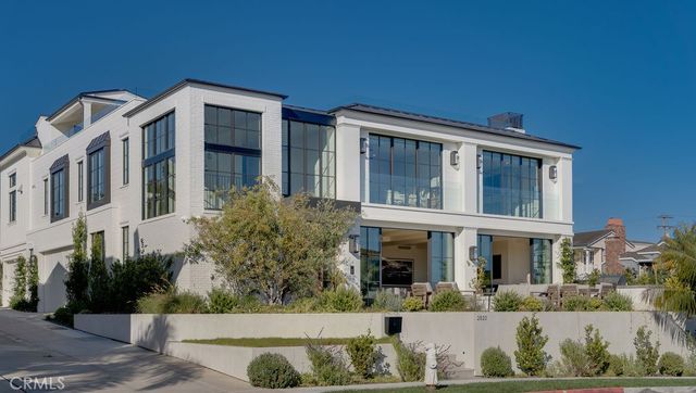 2820 Bayview, Corona Del Mar, CA 92625