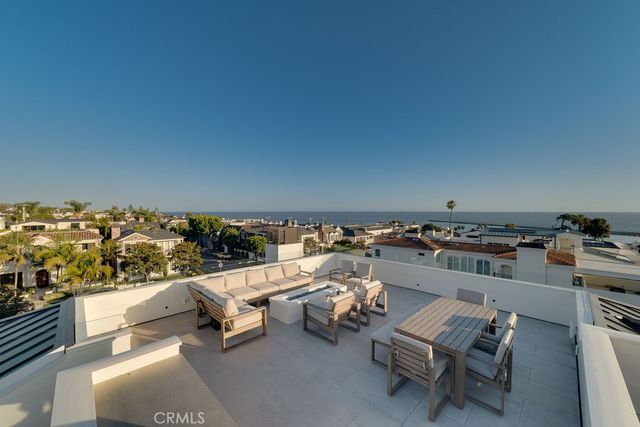 2820 Bayview, Corona Del Mar, CA 92625