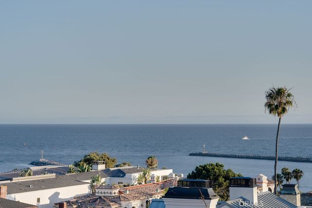 2820 Bayview, Corona Del Mar, CA 92625