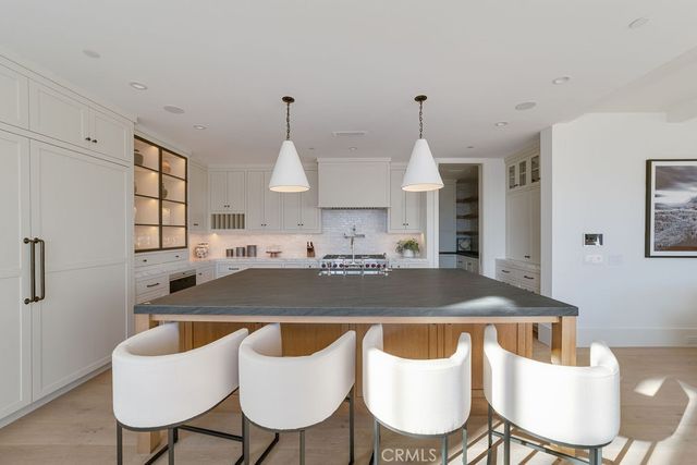 2820 Bayview, Corona Del Mar, CA 92625