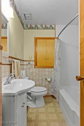 2727 Gilbert Avenue NE, Canton, OH 44705