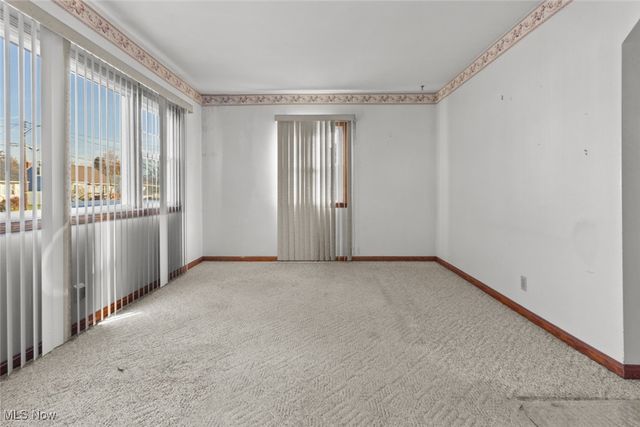 2727 Gilbert Avenue NE, Canton, OH 44705