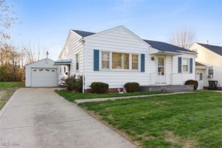 2727 Gilbert Avenue NE, Canton, OH 44705