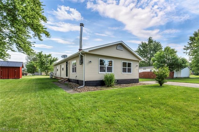 38 Anglers Lane, Lagrange, OH 44050