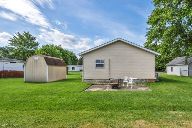 38 Anglers Lane, Lagrange, OH 44050