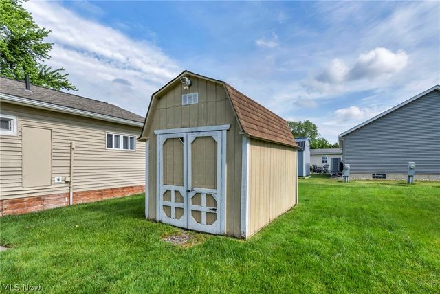 38 Anglers Lane, Lagrange, OH 44050