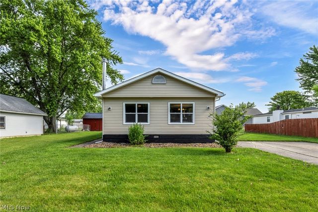 38 Anglers Lane, Lagrange, OH 44050