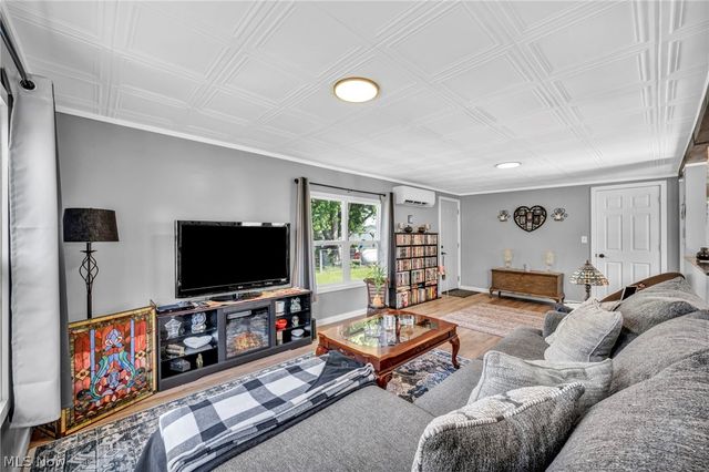 38 Anglers Lane, Lagrange, OH 44050