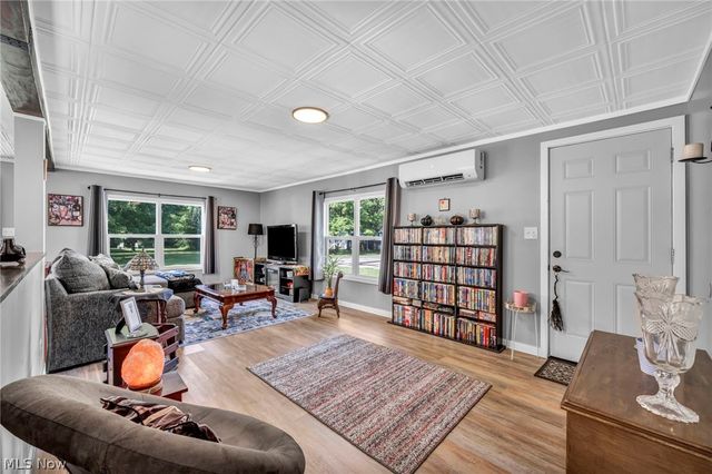 38 Anglers Lane, Lagrange, OH 44050