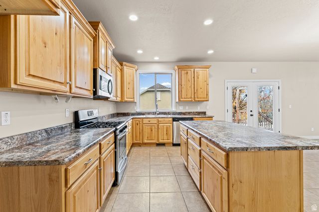 53 W LAKE VIEW TERRACE RD, Saratoga Springs, UT 84045