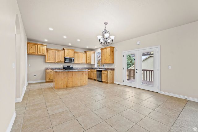 53 W LAKE VIEW TERRACE RD, Saratoga Springs, UT 84045