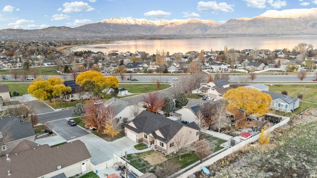 53 W LAKE VIEW TERRACE RD, Saratoga Springs, UT 84045
