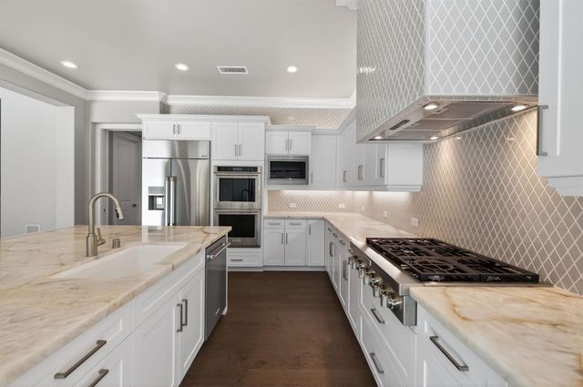 11610 N Range View Drive, Fresno, CA 93730