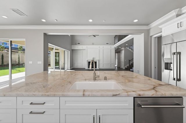 11610 N Range View Drive, Fresno, CA 93730