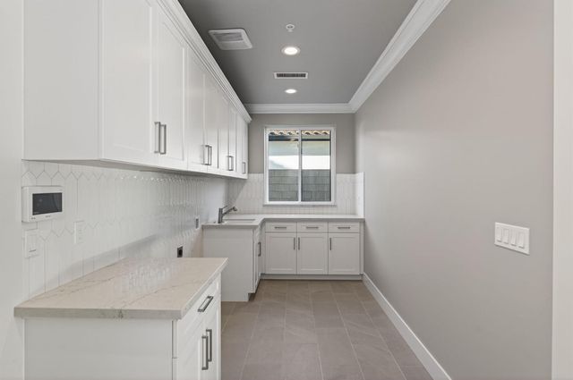 11610 N Range View Drive, Fresno, CA 93730