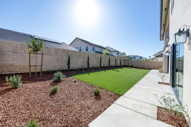 11610 N Range View Drive, Fresno, CA 93730