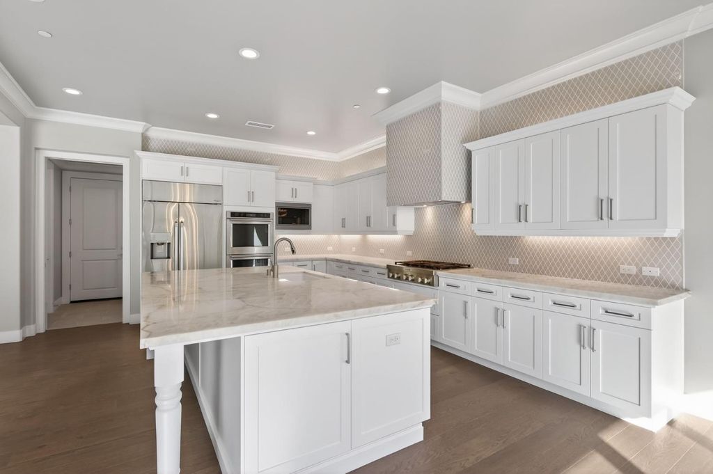 Image 21 of property listing at 11610 N Range View Drive, Fresno, CA 93730