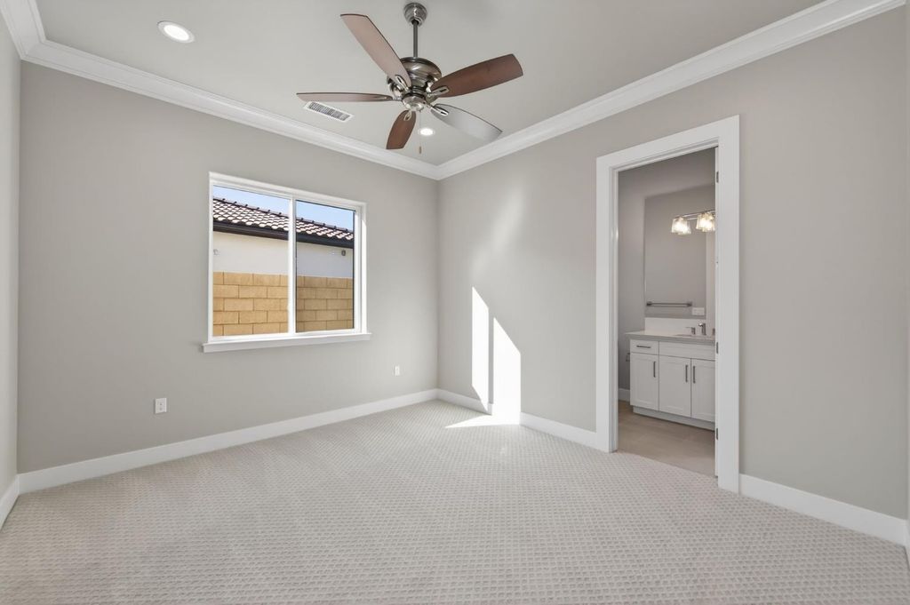 Image 30 of property listing at 11610 N Range View Drive, Fresno, CA 93730