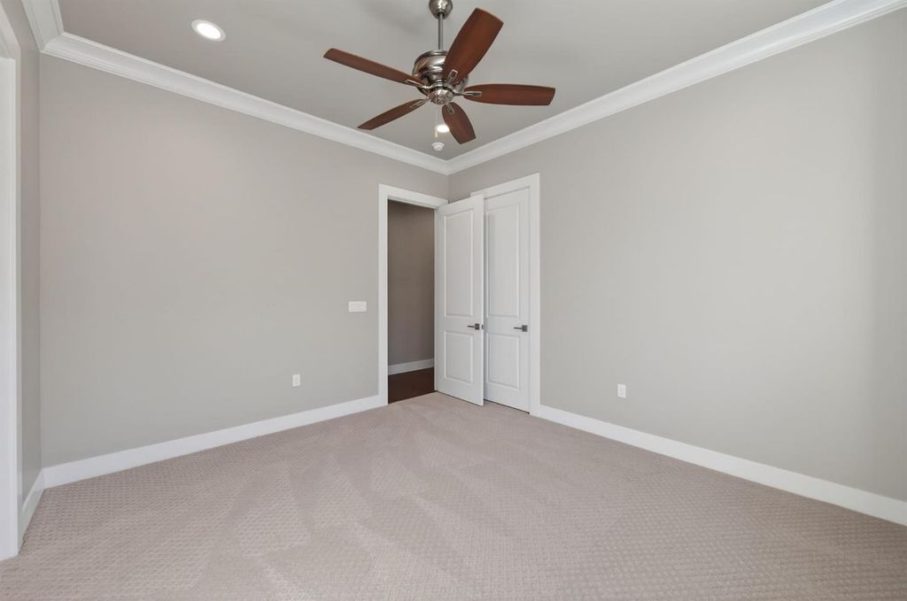 Image 31 of property listing at 11610 N Range View Drive, Fresno, CA 93730