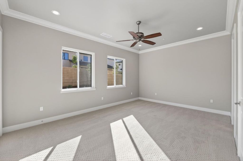 Image 36 of property listing at 11610 N Range View Drive, Fresno, CA 93730