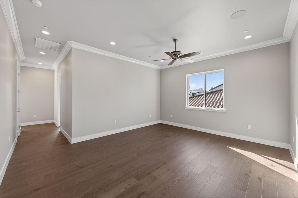 Image 40 of property listing at 11610 N Range View Drive, Fresno, CA 93730