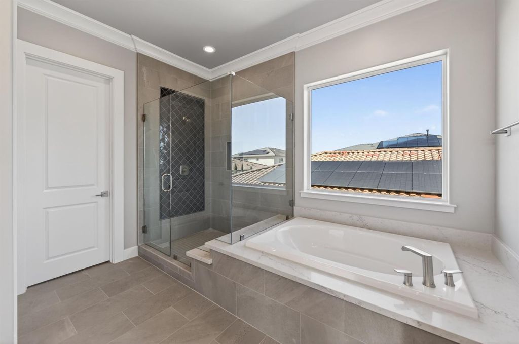 Image 52 of property listing at 11610 N Range View Drive, Fresno, CA 93730