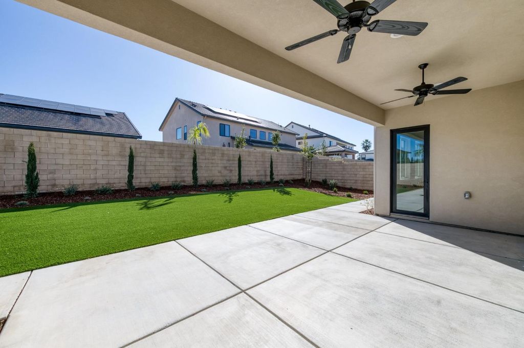 Image 58 of property listing at 11610 N Range View Drive, Fresno, CA 93730