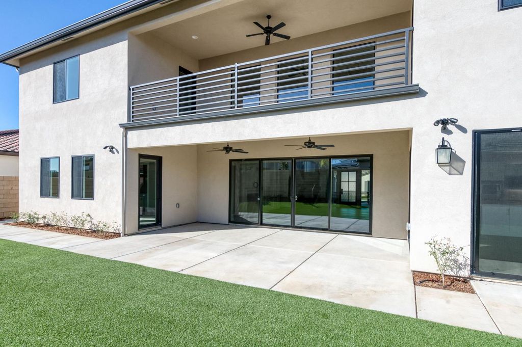 Image 65 of property listing at 11610 N Range View Drive, Fresno, CA 93730