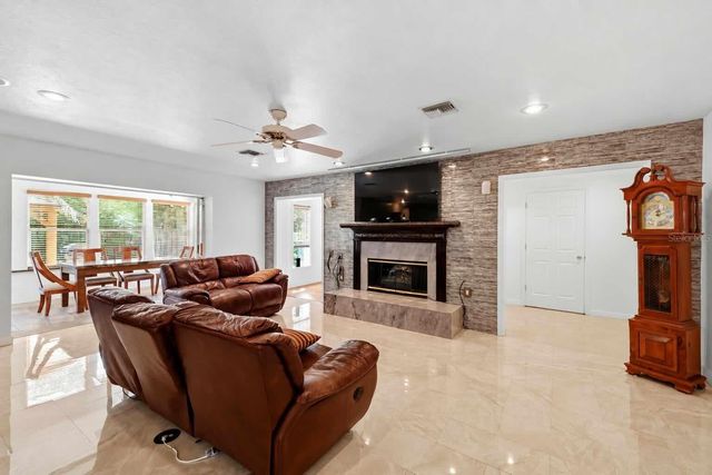 2429 WHIPPOORWILL CIRCLE, Sarasota, FL 34231