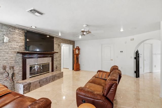 2429 WHIPPOORWILL CIRCLE, Sarasota, FL 34231