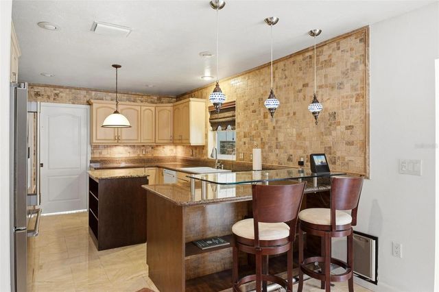 2429 WHIPPOORWILL CIRCLE, Sarasota, FL 34231